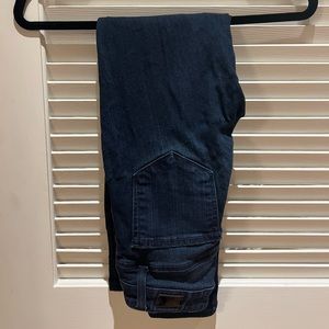 Paige (Margot Crop) Size:24